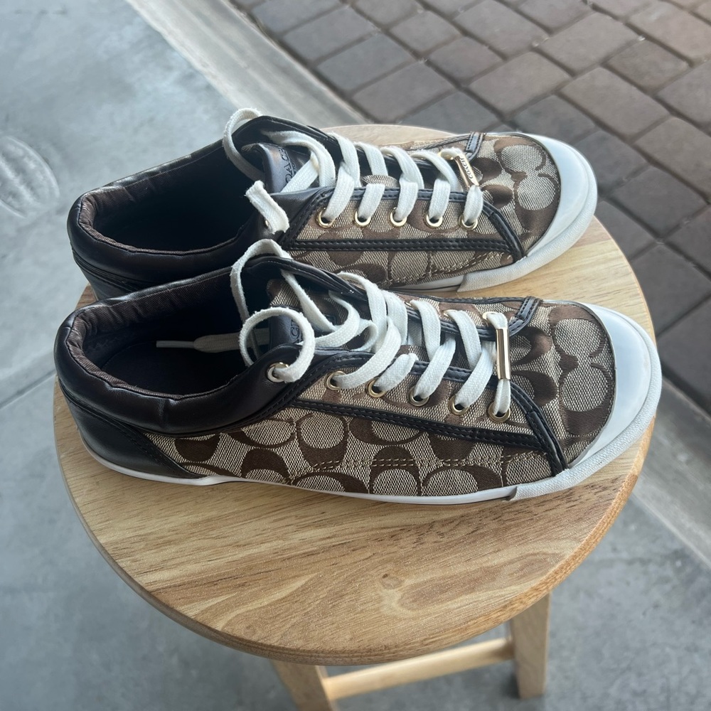 Coach shoes size 10